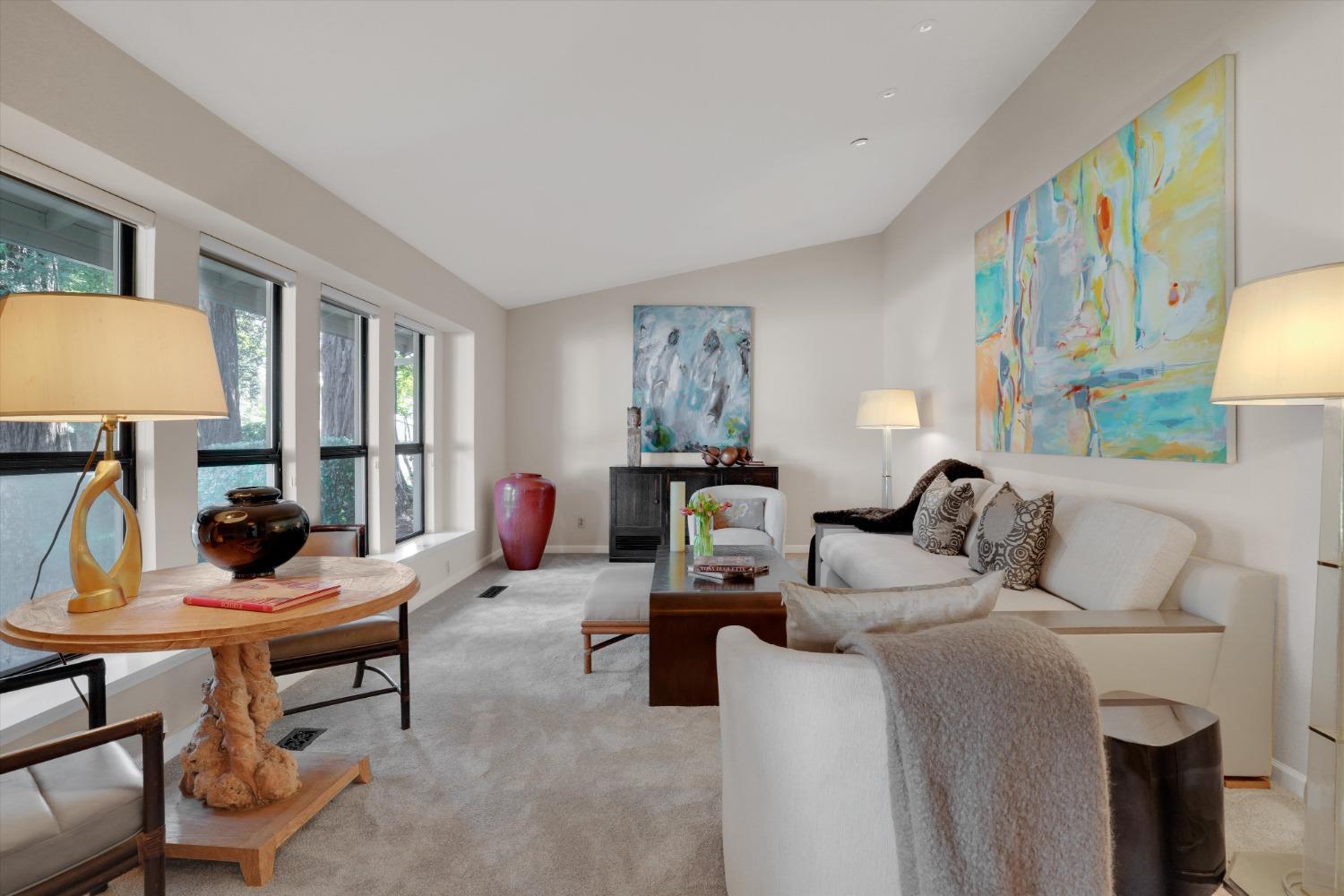 Detail Gallery Image 9 of 52 For 1900 Simon Dr, Turlock,  CA 95382 - 4 Beds | 2/1 Baths
