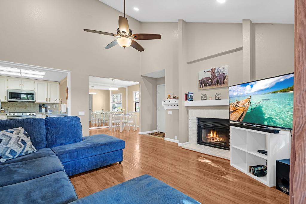 Hurley Way #68, Sacramento, California image 5