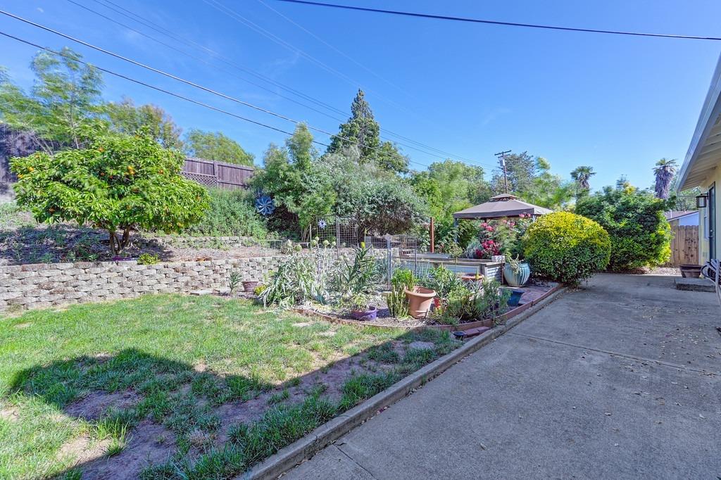 Detail Gallery Image 28 of 31 For 5349 Mcmillan Dr, Fair Oaks,  CA 95628 - 3 Beds | 2 Baths