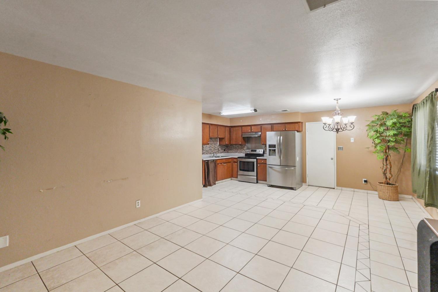 Detail Gallery Image 21 of 34 For 2349 Pinedale Ave, Merced,  CA 95348 - 3 Beds | 2 Baths