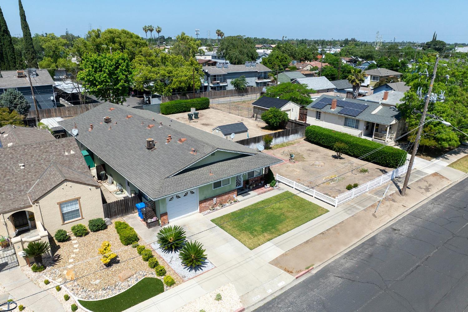 N Lincoln Avenue, Manteca, California image 24