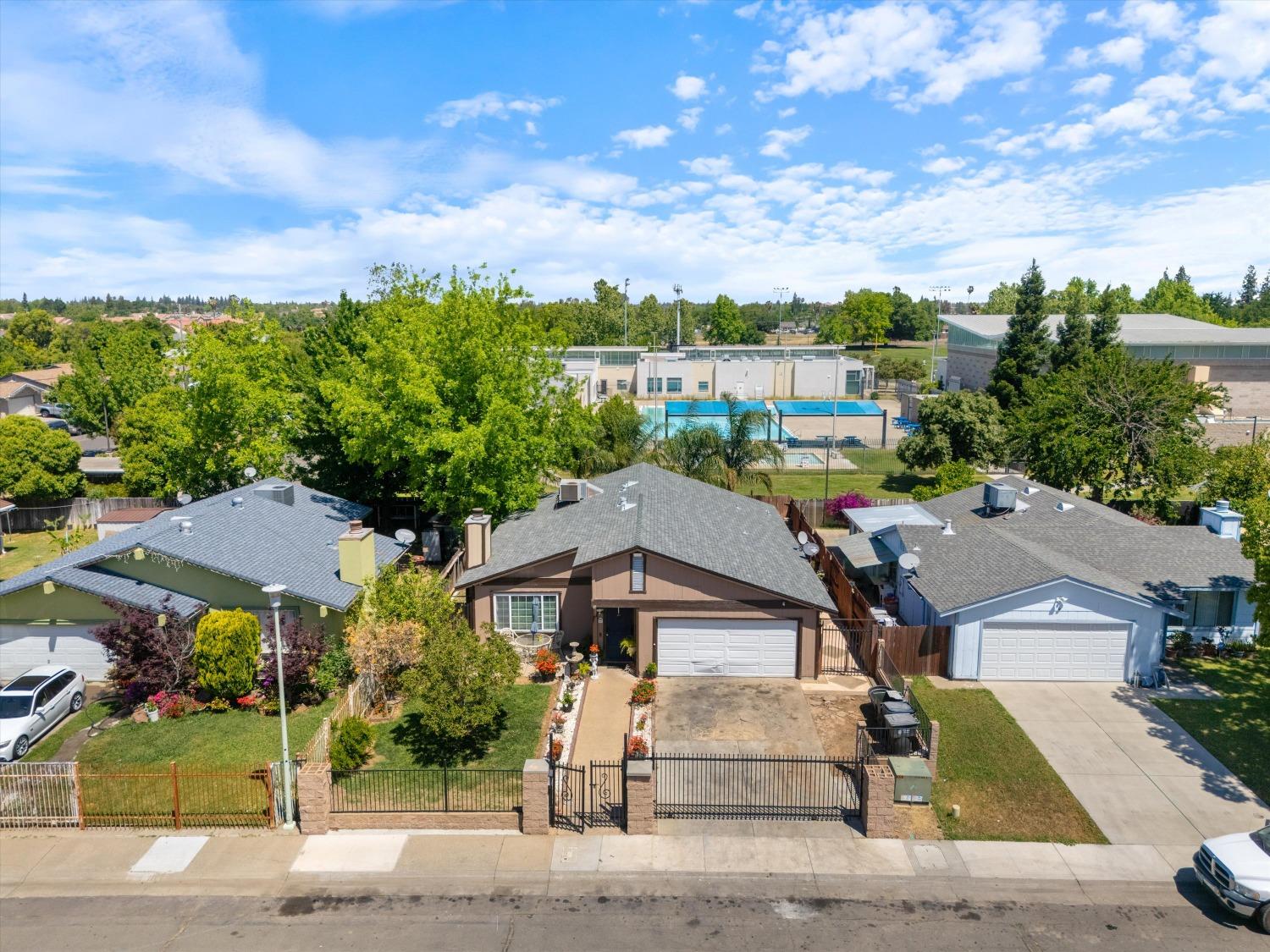 Detail Gallery Image 26 of 32 For 7637 Maralee Way, Sacramento,  CA 95824 - 4 Beds | 2 Baths