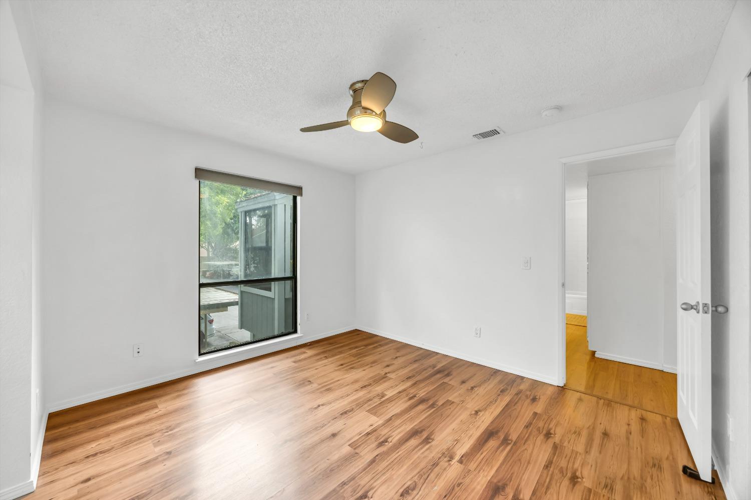 Photo #23: 225058496 Listing: Photo #23