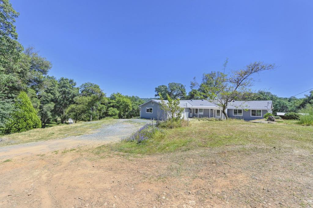 Detail Gallery Image 17 of 74 For 5400 Genney Ln, El Dorado,  CA 95623 - 3 Beds | 2 Baths