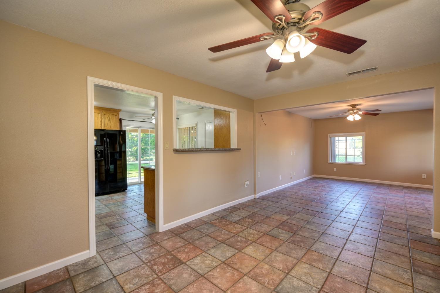 Detail Gallery Image 7 of 39 For 1429 Ascot Ave, Rio Linda,  CA 95673 - 3 Beds | 2 Baths