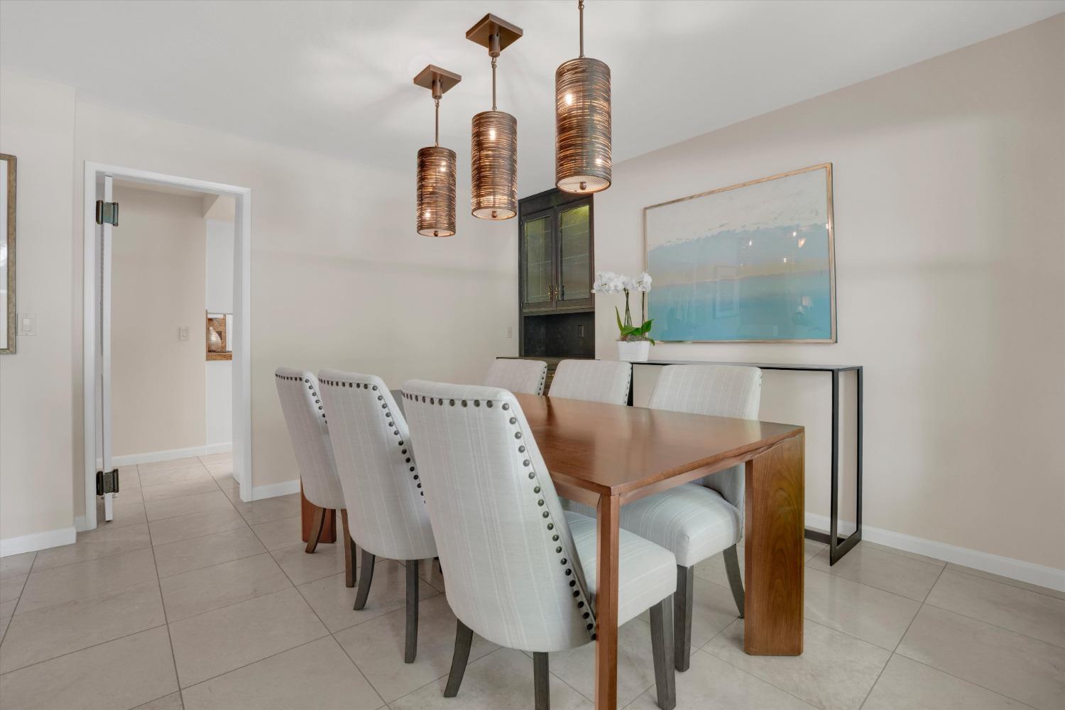 Detail Gallery Image 14 of 52 For 1900 Simon Dr, Turlock,  CA 95382 - 4 Beds | 2/1 Baths