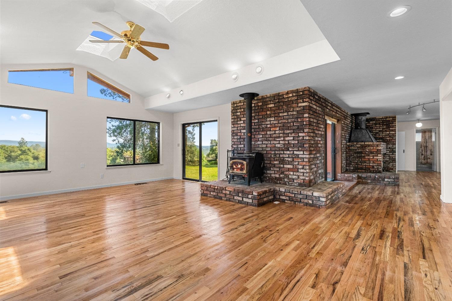 Detail Gallery Image 14 of 94 For 2575 Sand Ridge Rd, Placerville,  CA 95667 - 3 Beds | 2 Baths