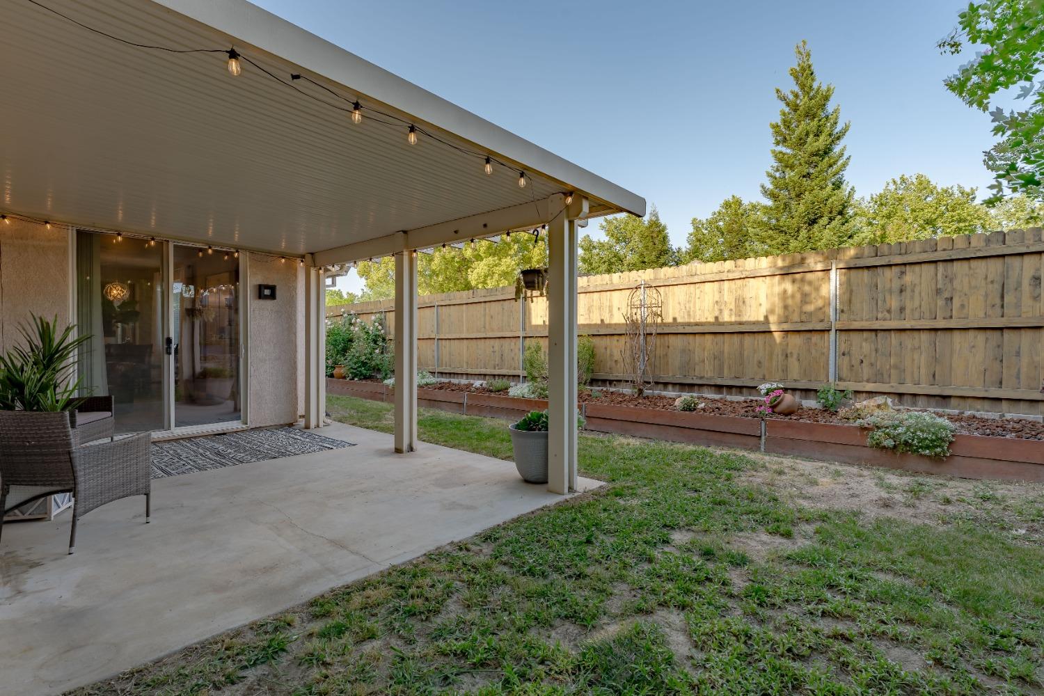 Detail Gallery Image 27 of 31 For 5844 Blue Beech Ct, Antelope,  CA 95843 - 4 Beds | 2 Baths