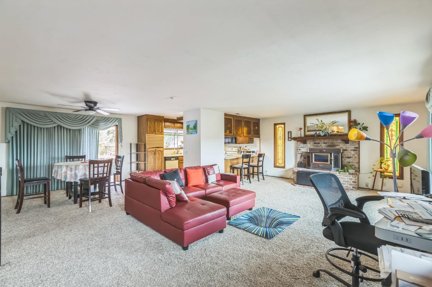 Detail Gallery Image 10 of 52 For 5416 Royal Oaks Dr, Oroville,  CA 95966 - 3 Beds | 2/1 Baths