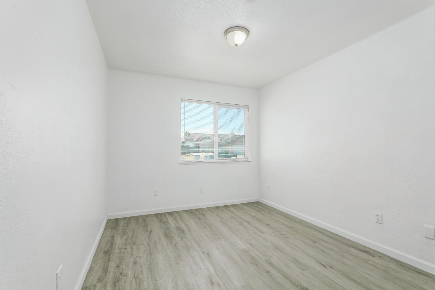 Detail Gallery Image 22 of 29 For 8004 Parkgate Way, Sacramento,  CA 95828 - 4 Beds | 2 Baths