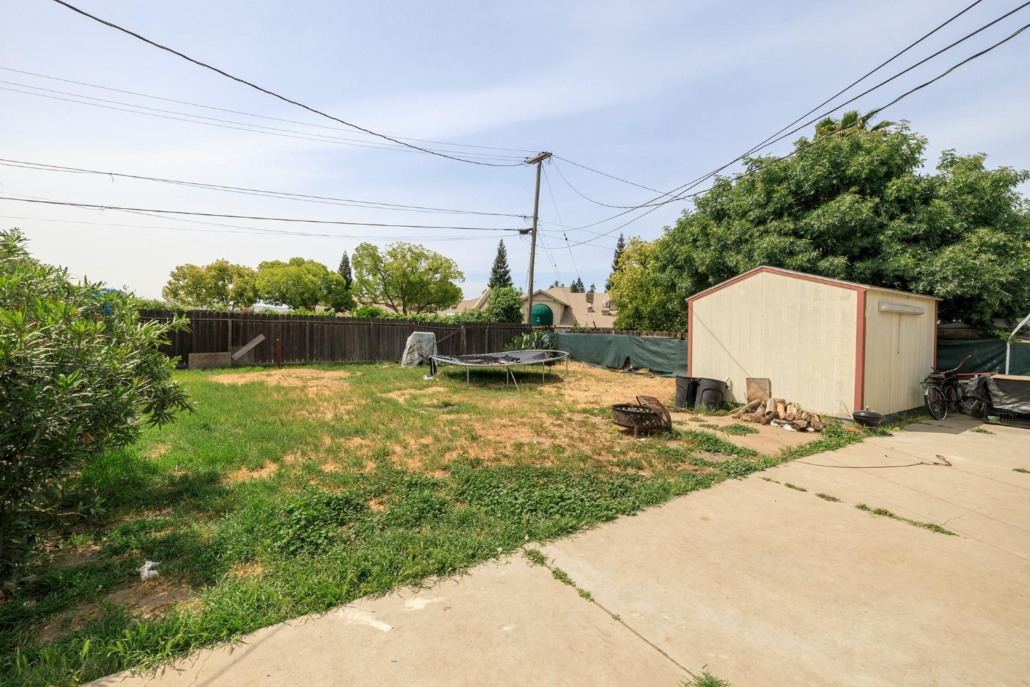 Detail Gallery Image 14 of 19 For 2709 Sparks Way, Modesto,  CA 95350 - 3 Beds | 1 Baths