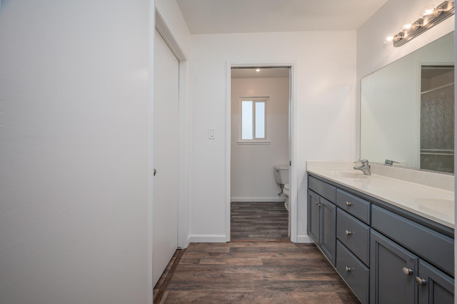 Detail Gallery Image 31 of 50 For 2104 Golden Leaf Ct, Modesto,  CA 95355 - 4 Beds | 2/1 Baths