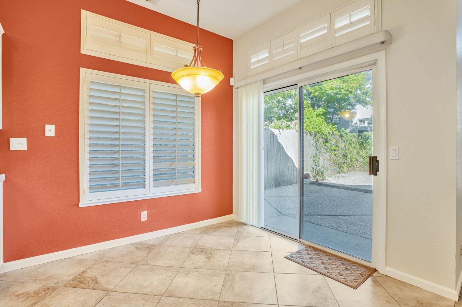 Detail Gallery Image 24 of 47 For 9034 Acorn Ridge Cir, Elk Grove,  CA 95758 - 4 Beds | 2 Baths