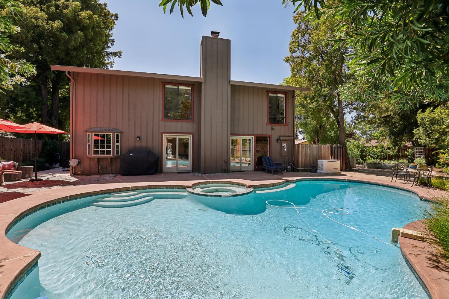 Alameda Ave, Davis, California image 43