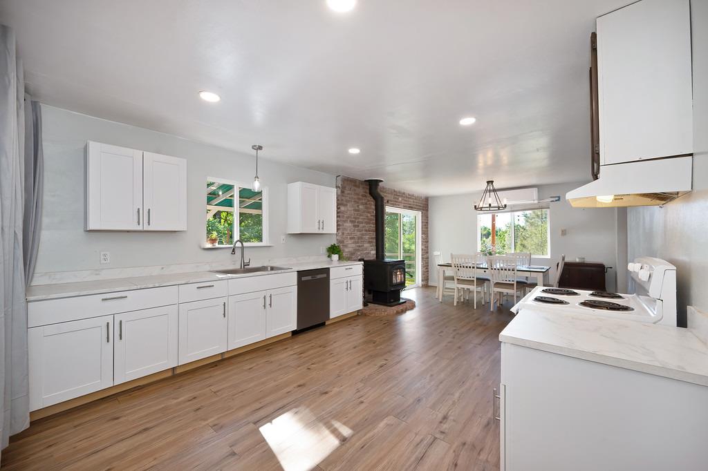 Detail Gallery Image 23 of 70 For 4292 Canyon Valley Rd, Diamond Springs,  CA 95619 - 3 Beds | 1 Baths