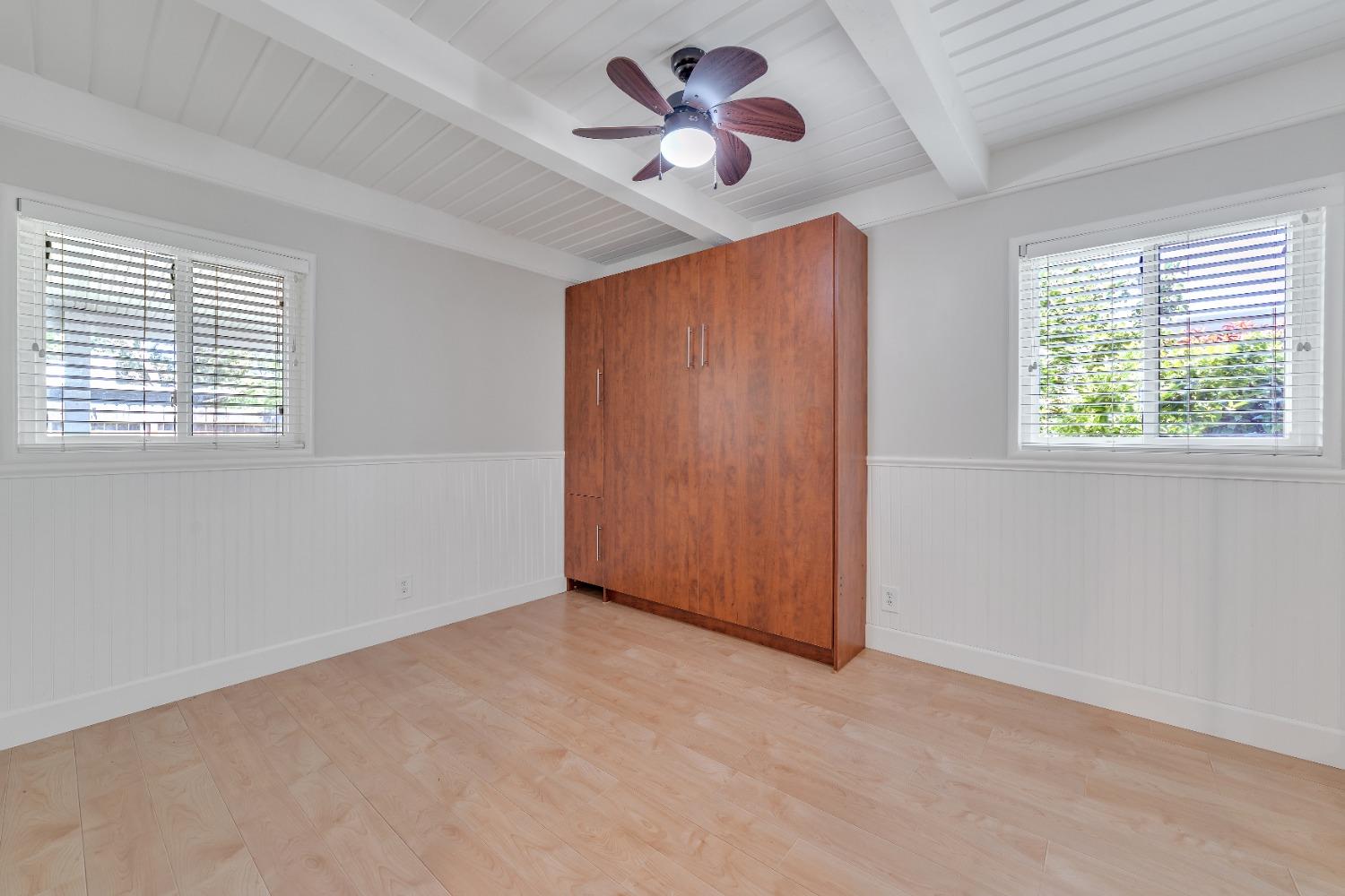 Detail Gallery Image 15 of 25 For 2124 Byron Rd, Sacramento,  CA 95825 - 2 Beds | 1 Baths