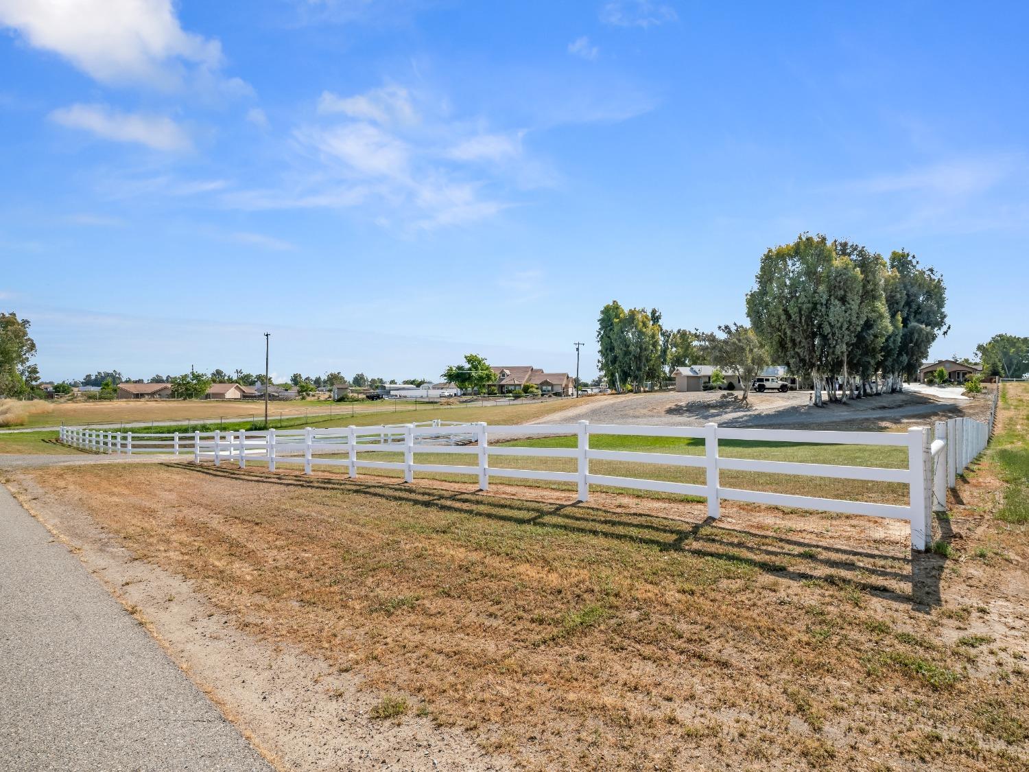 Detail Gallery Image 5 of 78 For 17324 Bonita Rd, Madera,  CA 93636 - 5 Beds | 4 Baths