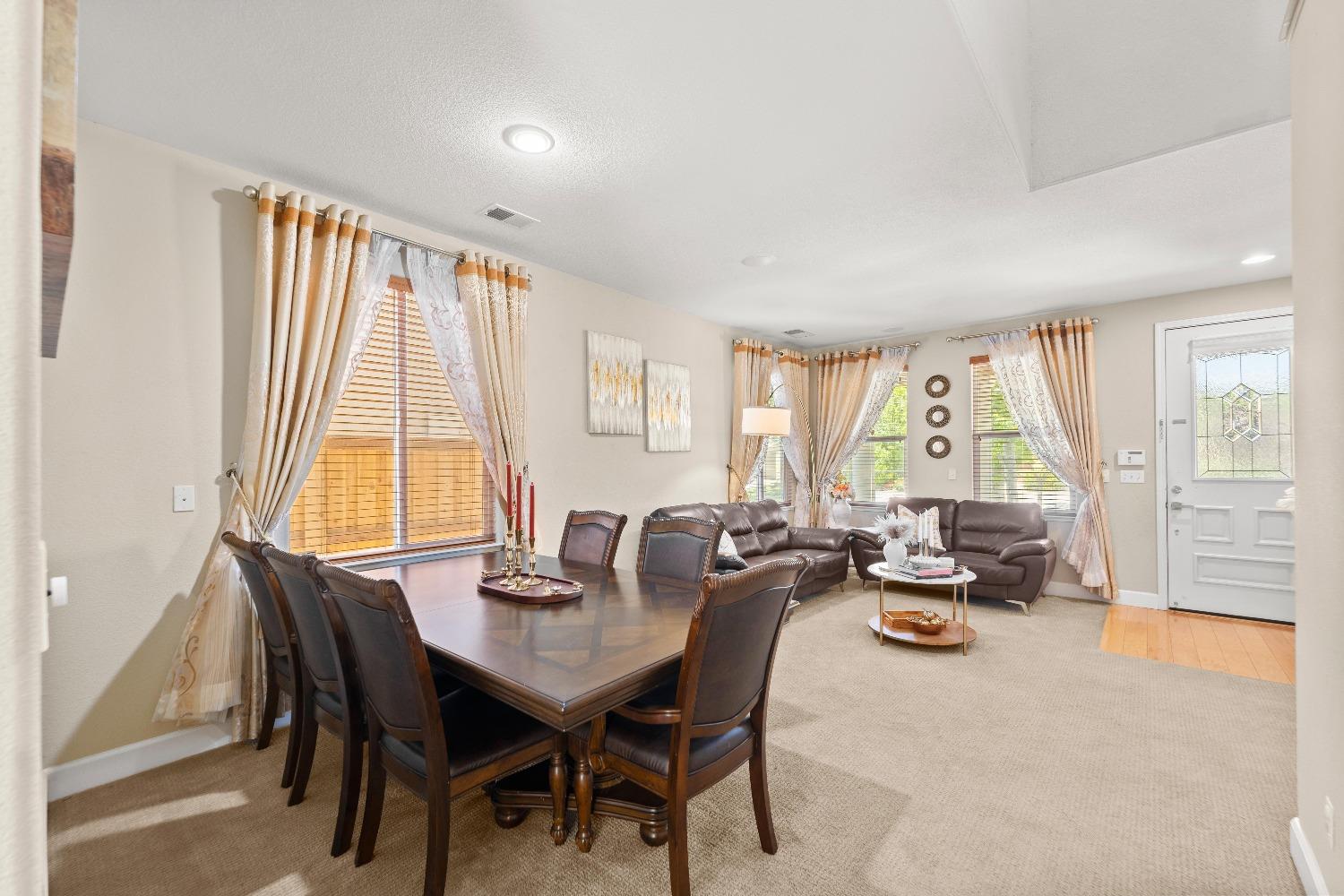Detail Gallery Image 10 of 54 For 3034 Trap Rock Way, Sacramento,  CA 95835 - 3 Beds | 2/1 Baths