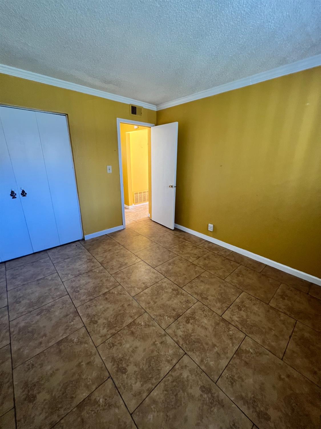 Detail Gallery Image 5 of 10 For 1316 Occidental Ave #1,  Stockton,  CA 95203 - 2 Beds | 1 Baths