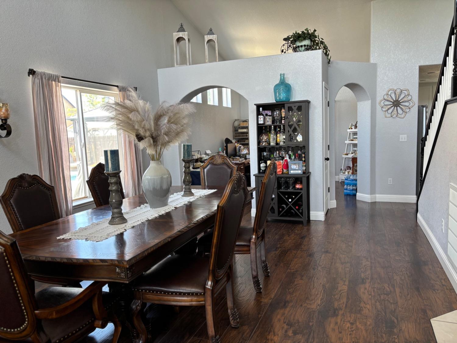 Detail Gallery Image 2 of 30 For 1617 Heath Way, Ceres,  CA 95307 - 4 Beds | 2/1 Baths