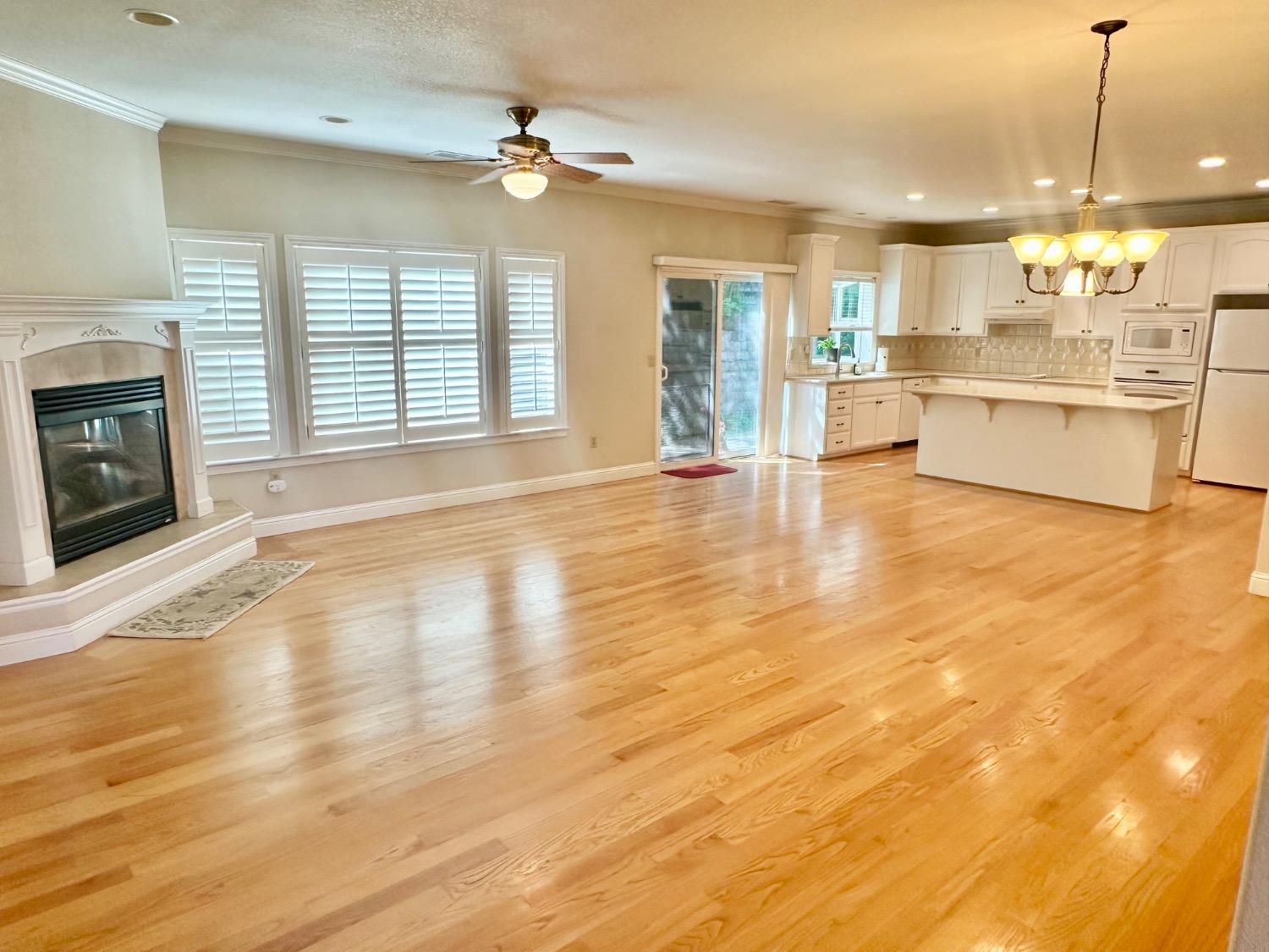 Detail Gallery Image 5 of 59 For 600 Jeanette Ct, Oakdale,  CA 95361 - 3 Beds | 2 Baths