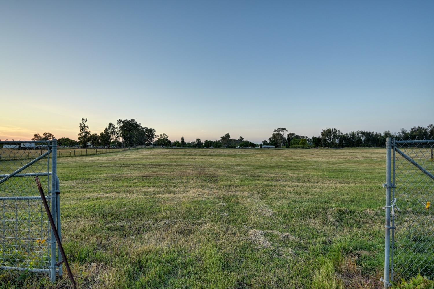 Detail Gallery Image 29 of 39 For 1429 Ascot Ave, Rio Linda,  CA 95673 - 3 Beds | 2 Baths