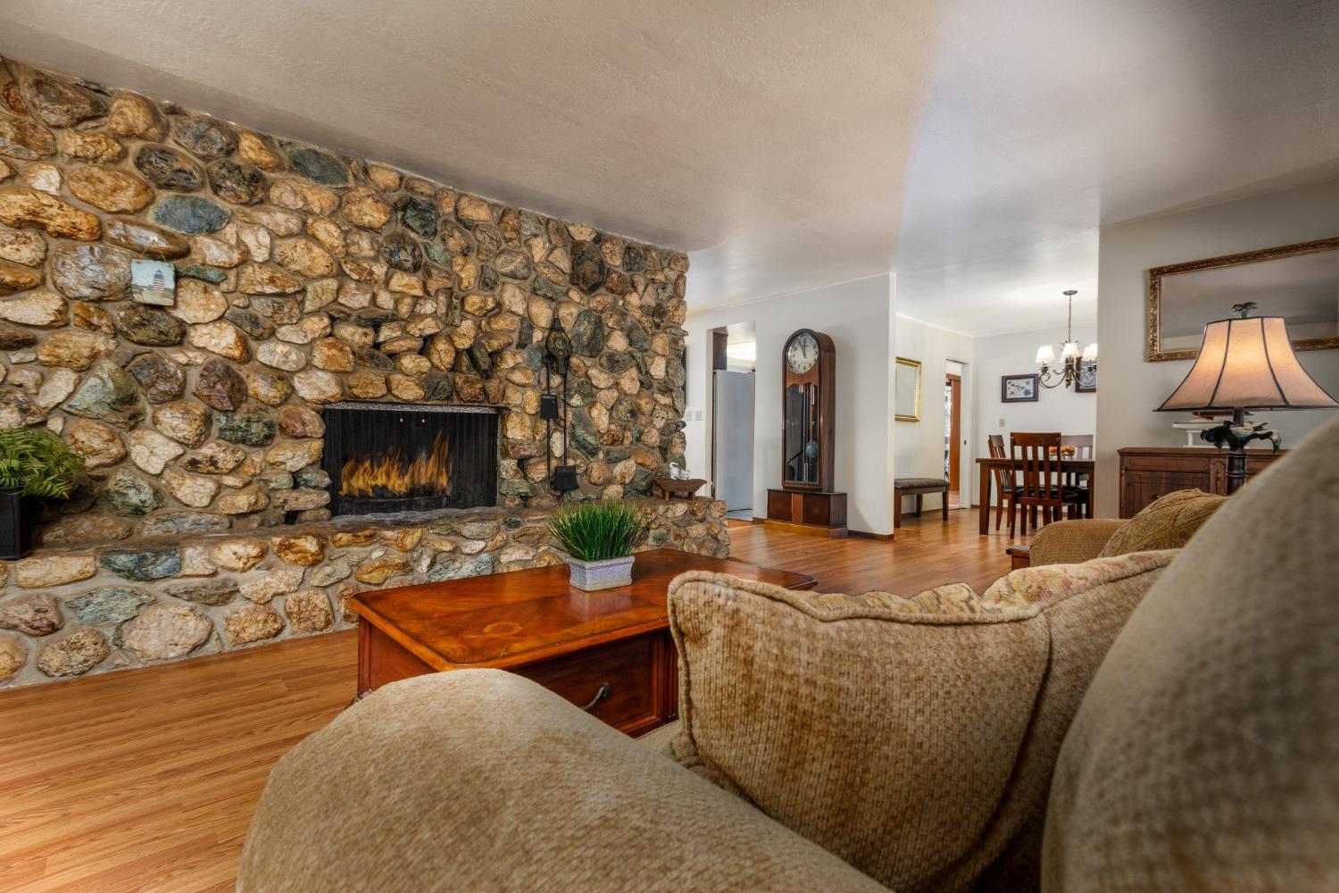 Detail Gallery Image 10 of 50 For 6420 Longridge Ct, Foresthill,  CA 95631 - 4 Beds | 3 Baths