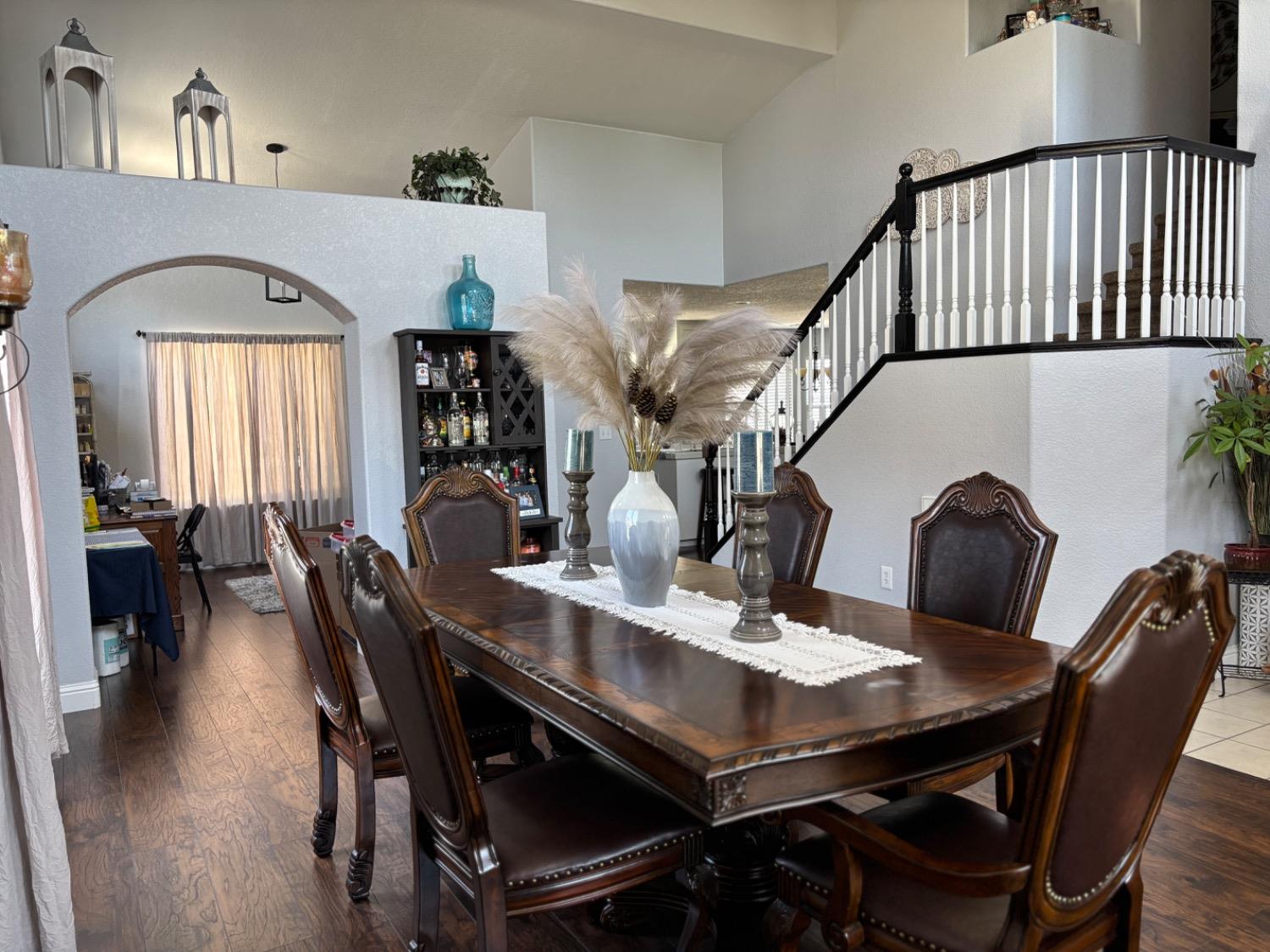 Detail Gallery Image 3 of 30 For 1617 Heath Way, Ceres,  CA 95307 - 4 Beds | 2/1 Baths