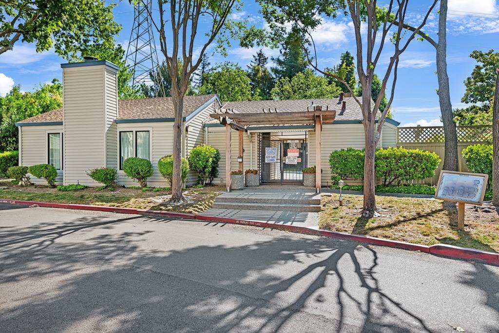 Hurley Way #68, Sacramento, California image 32