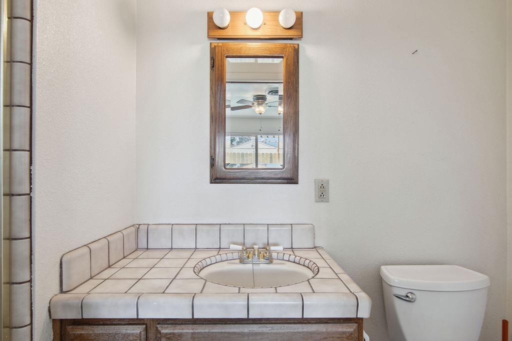Detail Gallery Image 15 of 27 For 990 E C St, Oakdale,  CA 95361 - 3 Beds | 2 Baths