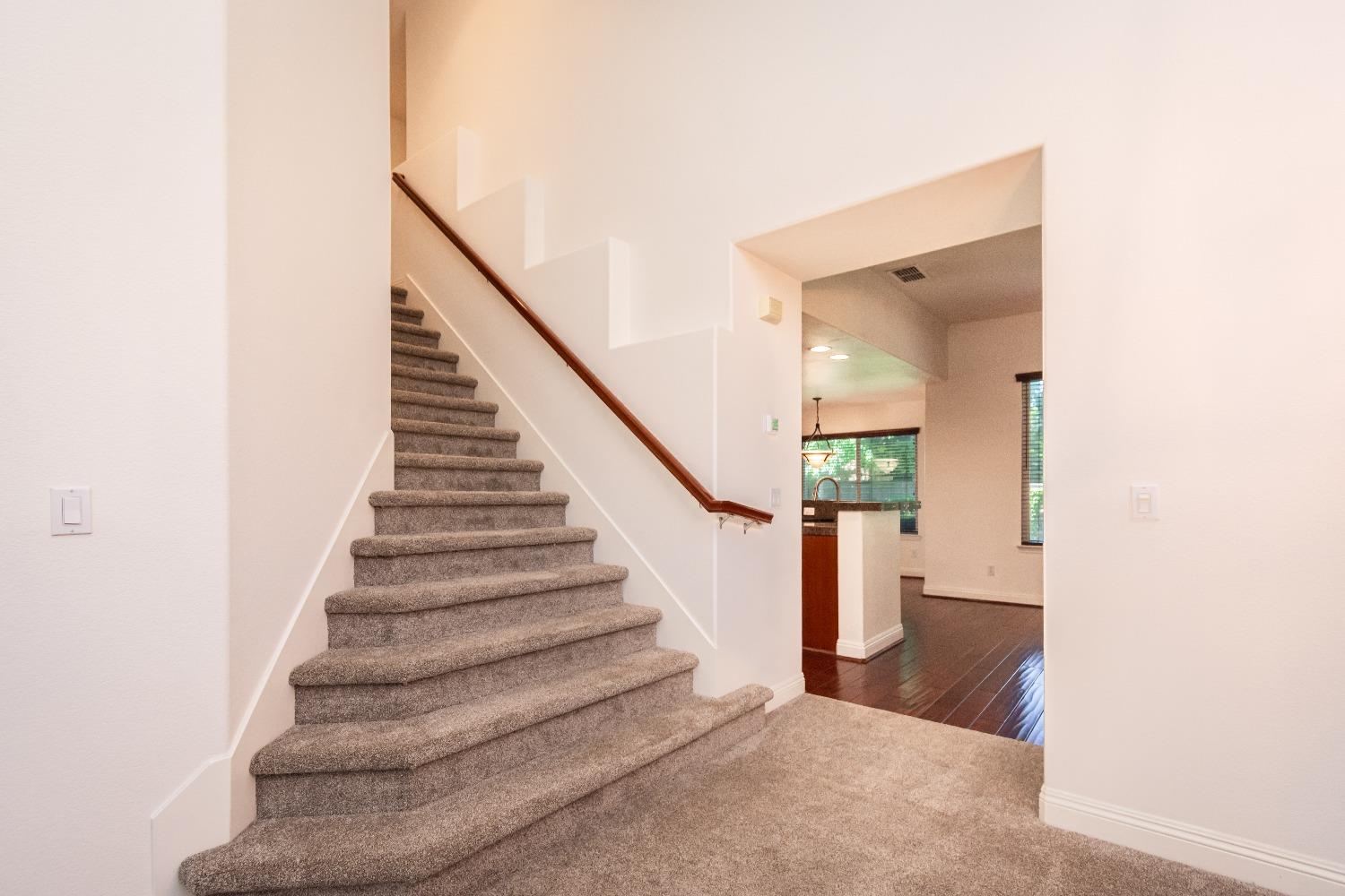 Detail Gallery Image 18 of 43 For 4624 Woodhawk Way, Antelope,  CA 95843 - 4 Beds | 3 Baths