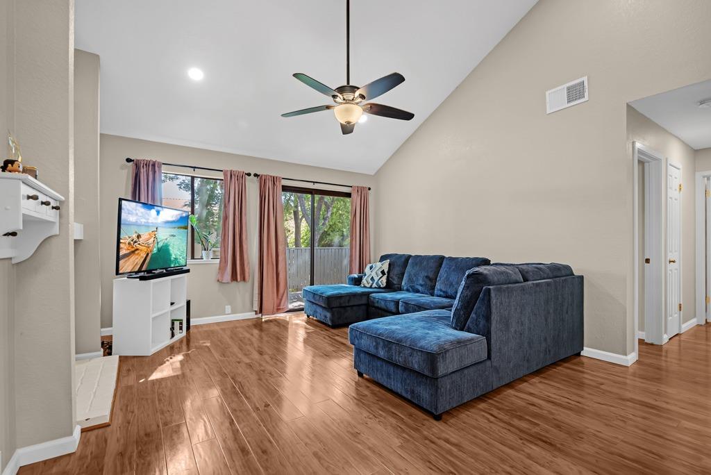 Hurley Way #68, Sacramento, California image 4