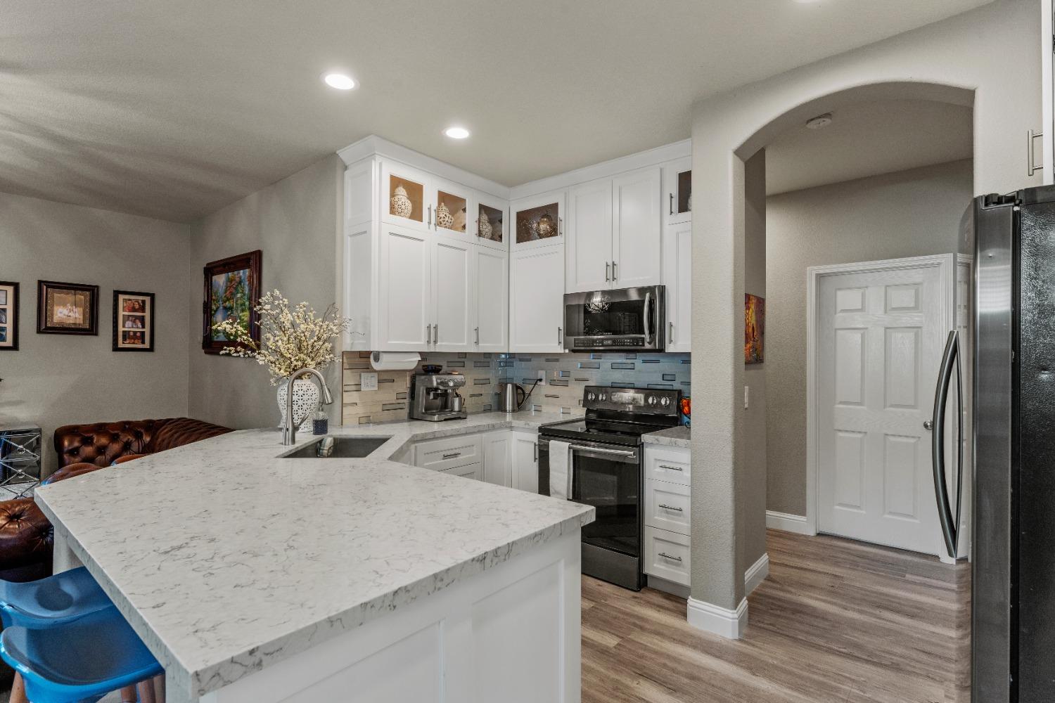 Detail Gallery Image 13 of 31 For 5844 Blue Beech Ct, Antelope,  CA 95843 - 4 Beds | 2 Baths