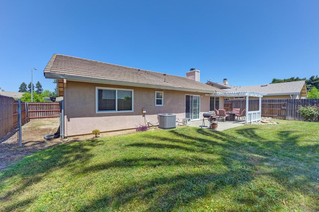Detail Gallery Image 20 of 21 For 9020 Amador Valley Ct, Sacramento,  CA 95829 - 3 Beds | 2 Baths