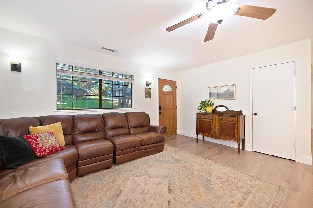 Detail Gallery Image 11 of 54 For 21855 Digger Pine Ln, Colfax,  CA 95713 - 3 Beds | 2 Baths