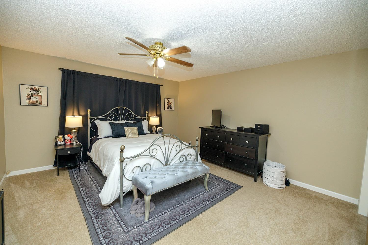 N Lincoln Avenue, Manteca, California image 16