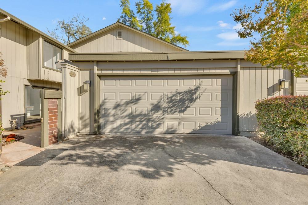 Photo #2: 225058608 Listing 
