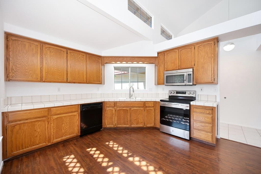 Detail Gallery Image 16 of 43 For 786 Lourence Ct, Tracy,  CA 95376 - 3 Beds | 2 Baths