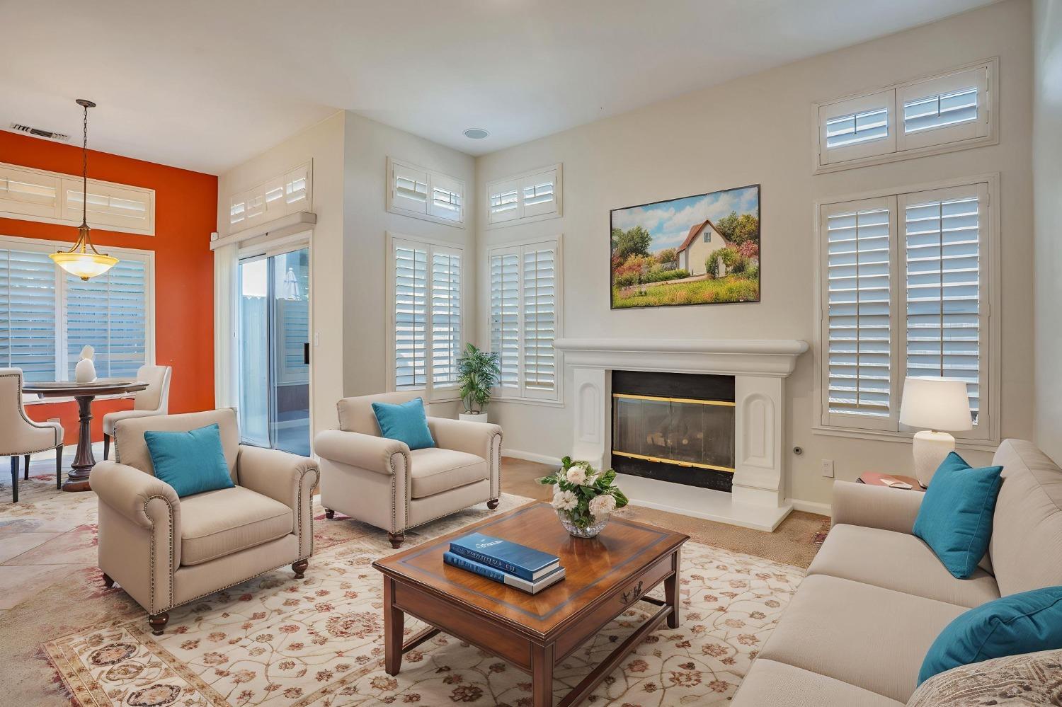 Detail Gallery Image 5 of 47 For 9034 Acorn Ridge Cir, Elk Grove,  CA 95758 - 4 Beds | 2 Baths