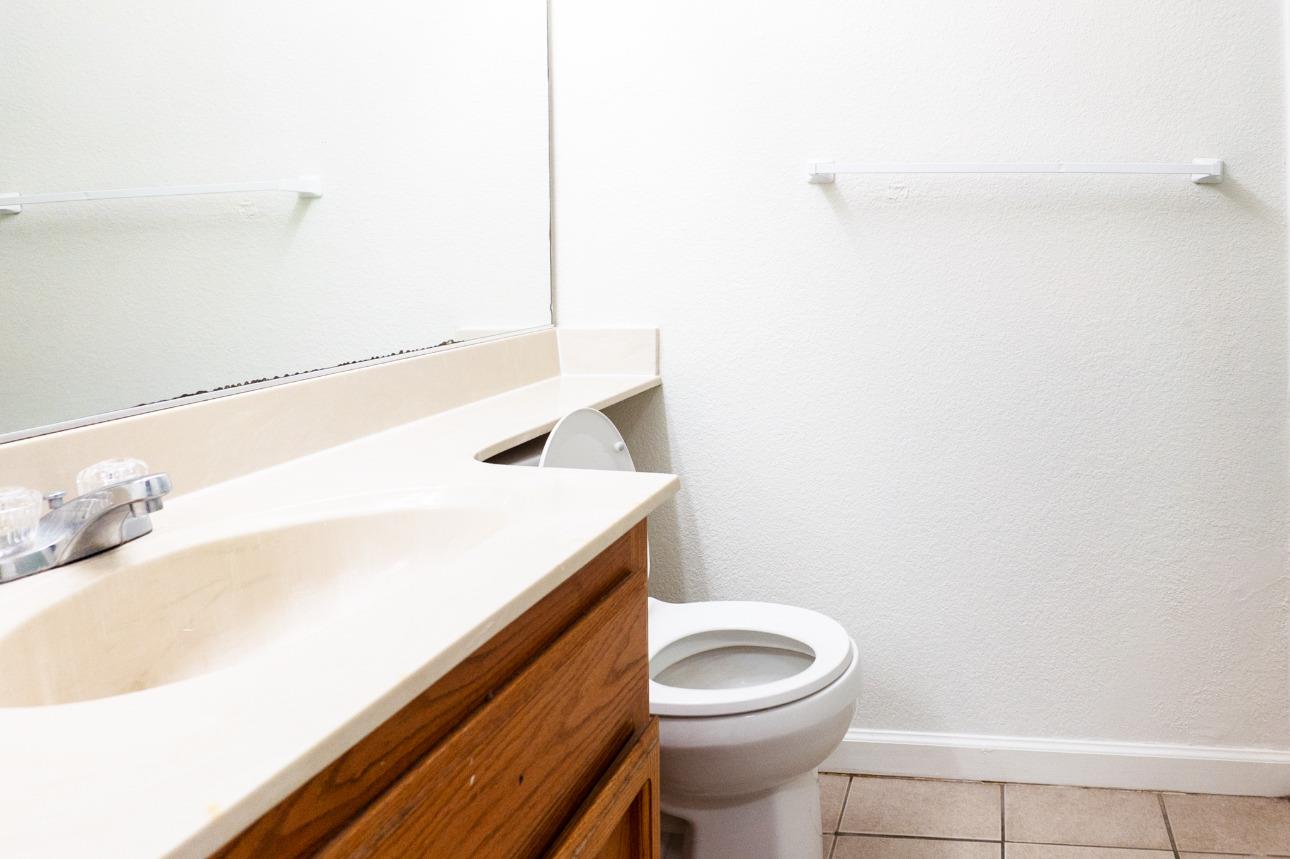 Detail Gallery Image 8 of 17 For 12461 Quicksilver St, Waterford,  CA 95386 - 4 Beds | 2 Baths
