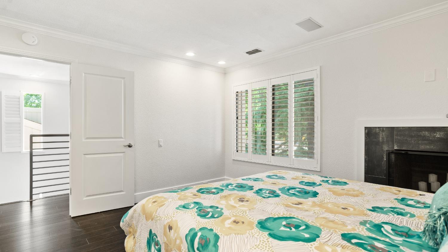 Elmhurst Circle, Sacramento, California image 30
