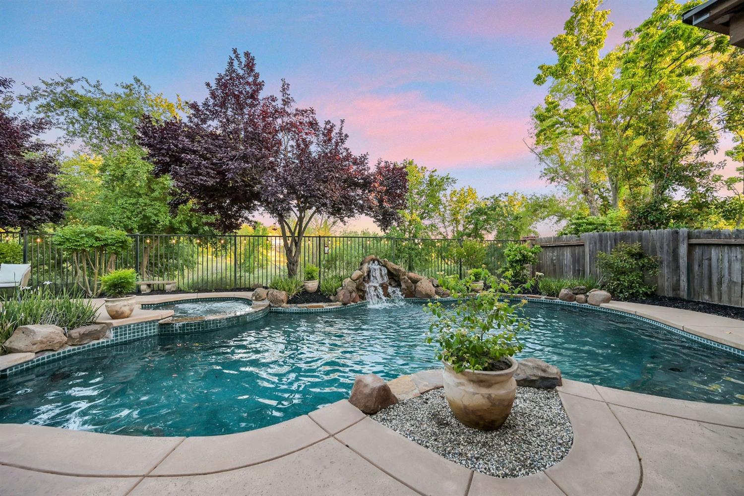 Detail Gallery Image 39 of 48 For 961 Glennfinnan Way, Folsom,  CA 95630 - 5 Beds | 3 Baths