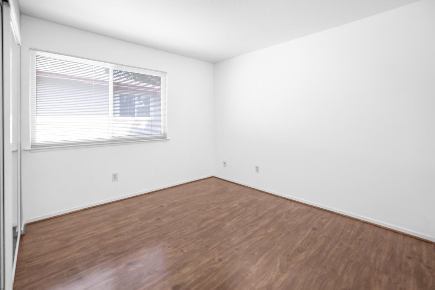 Photo #16: 225059014 Listing: Photo #16