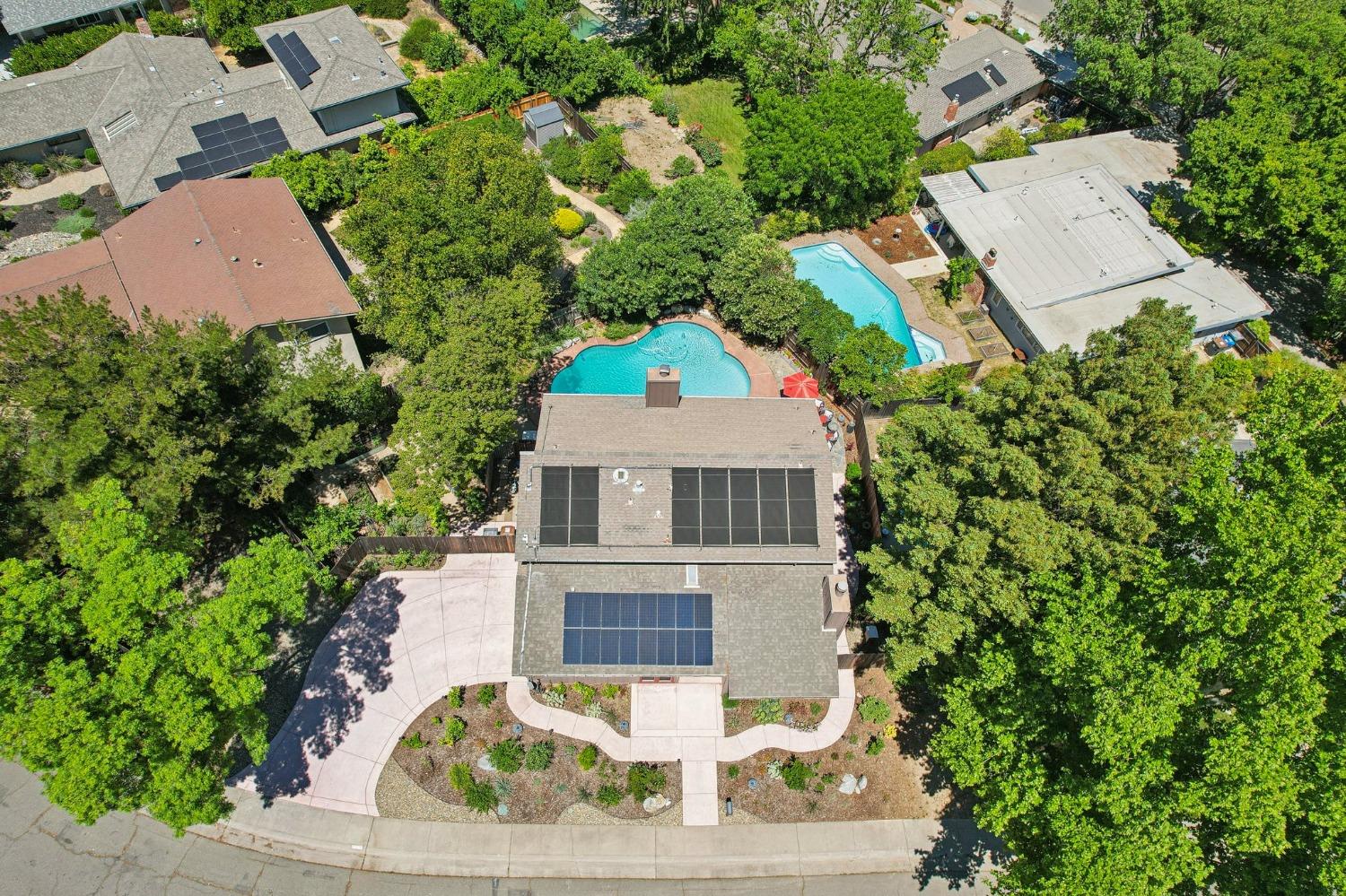 Detail Gallery Image 44 of 45 For 2217 Alameda Ave, Davis,  CA 95616 - 4 Beds | 2/1 Baths