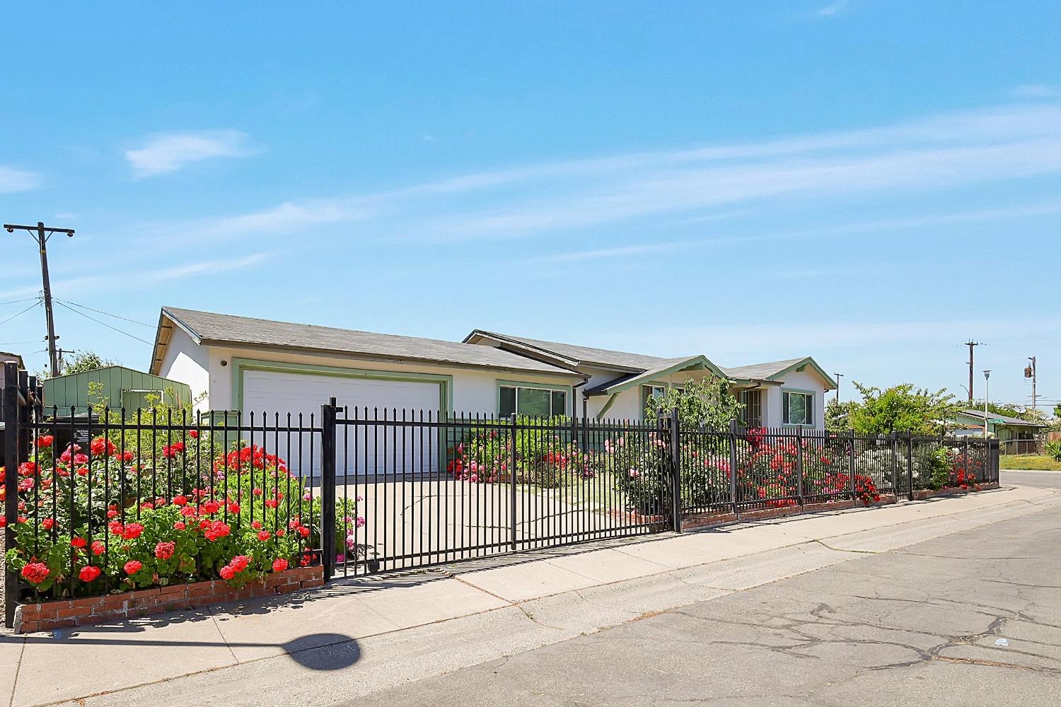 Detail Gallery Image 29 of 47 For 7612 Beth, Sacramento,  CA 95832 - 3 Beds | 2 Baths