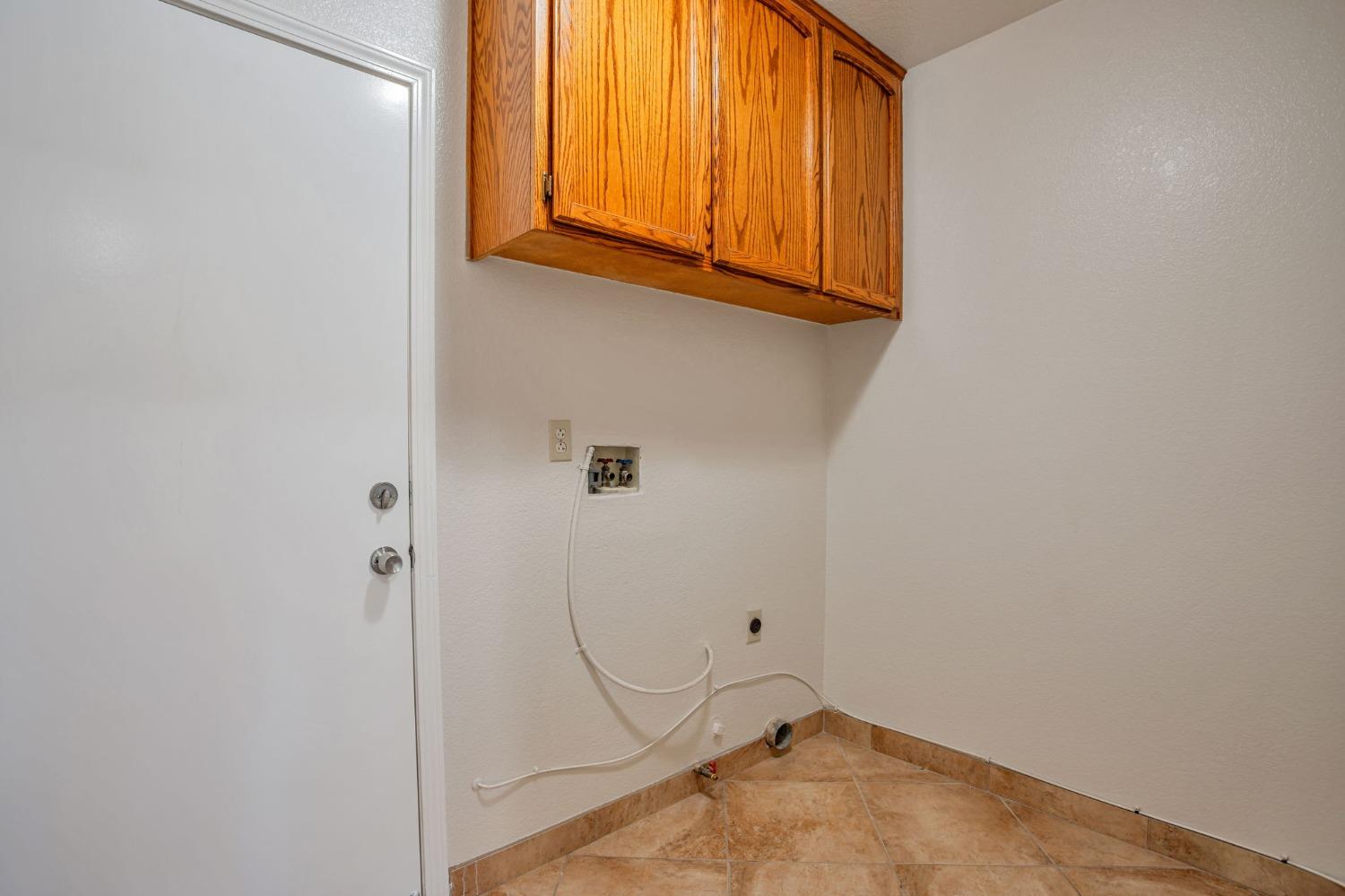 Detail Gallery Image 42 of 47 For 9034 Acorn Ridge Cir, Elk Grove,  CA 95758 - 4 Beds | 2 Baths