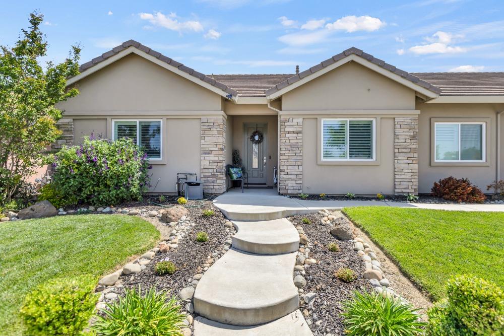 Detail Gallery Image 4 of 56 For 745 Parkridge Dr, Galt,  CA 95632 - 3 Beds | 2/1 Baths