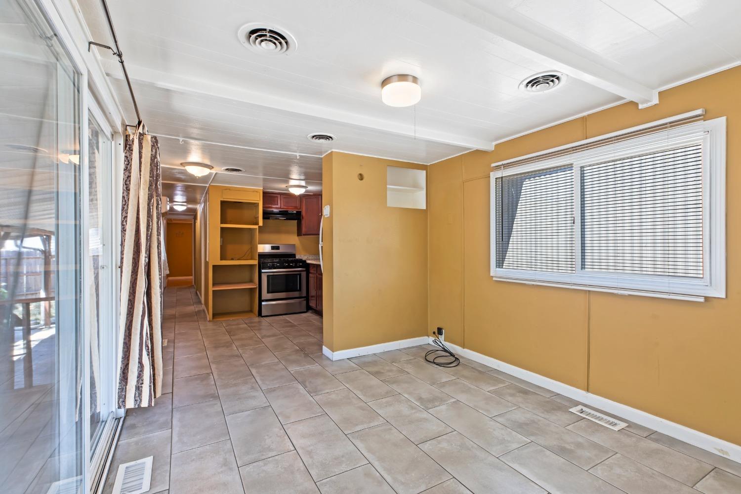 Detail Gallery Image 15 of 27 For 11550 S Harlan Rd 3, Lathrop,  CA 95330 - 2 Beds | 1 Baths