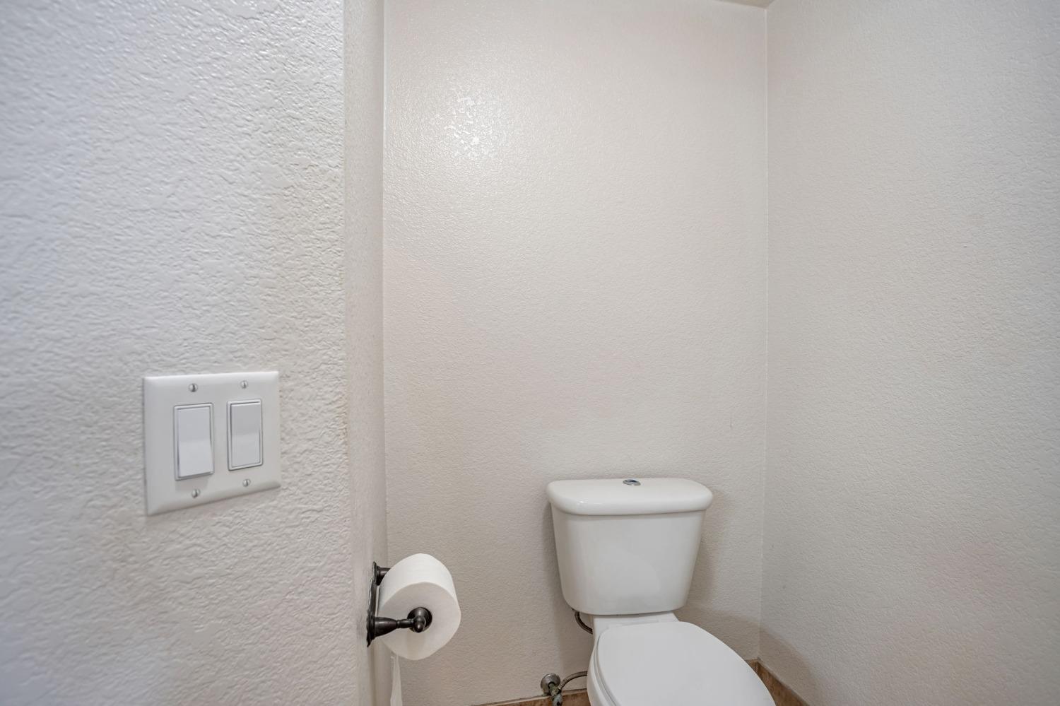 Detail Gallery Image 40 of 47 For 9034 Acorn Ridge Cir, Elk Grove,  CA 95758 - 4 Beds | 2 Baths