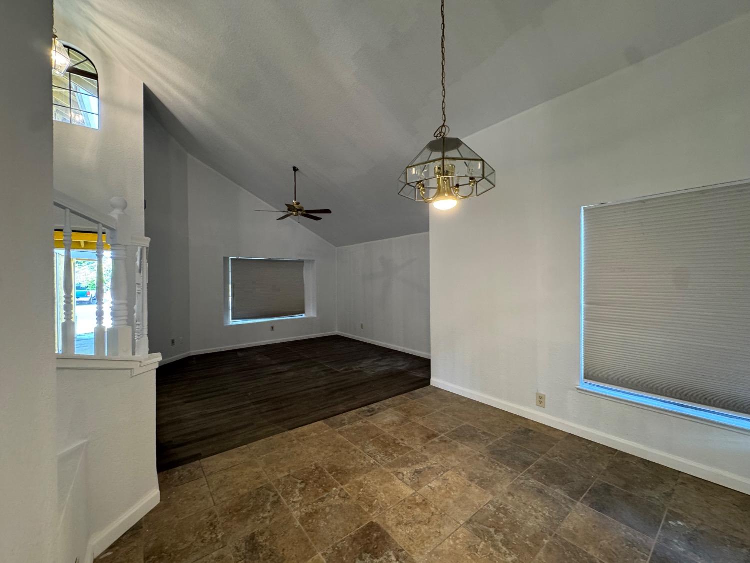 Detail Gallery Image 6 of 21 For 2036 Sheldon Dr, Modesto,  CA 95350 - 4 Beds | 2/1 Baths